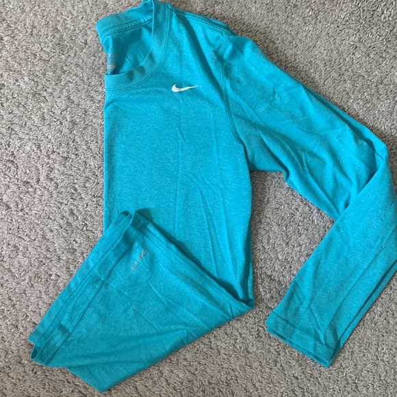 Blue Nike Long Sleeve Shirt - Picture 2 of 3